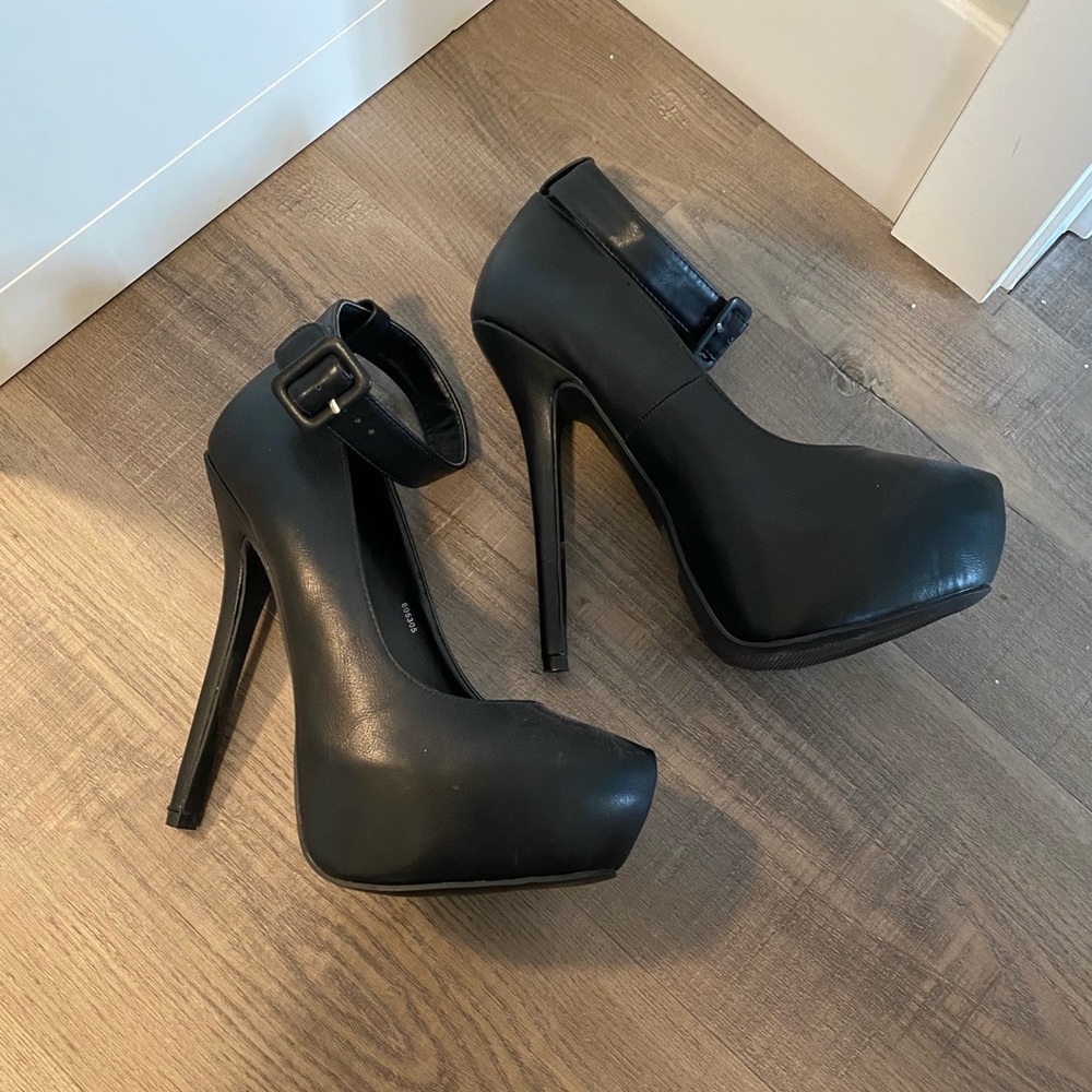 Charlotte Russe Black Ankle Strap Pumps